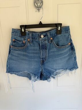 501 LEVI’S SHORTS